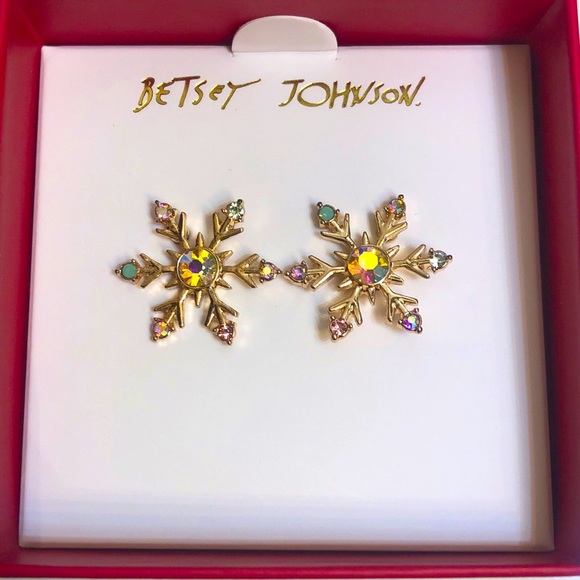 Betsey Johnson Gold Tone Snowflake Stud Earrings Crystal Accents NIB - Picture 2 of 11